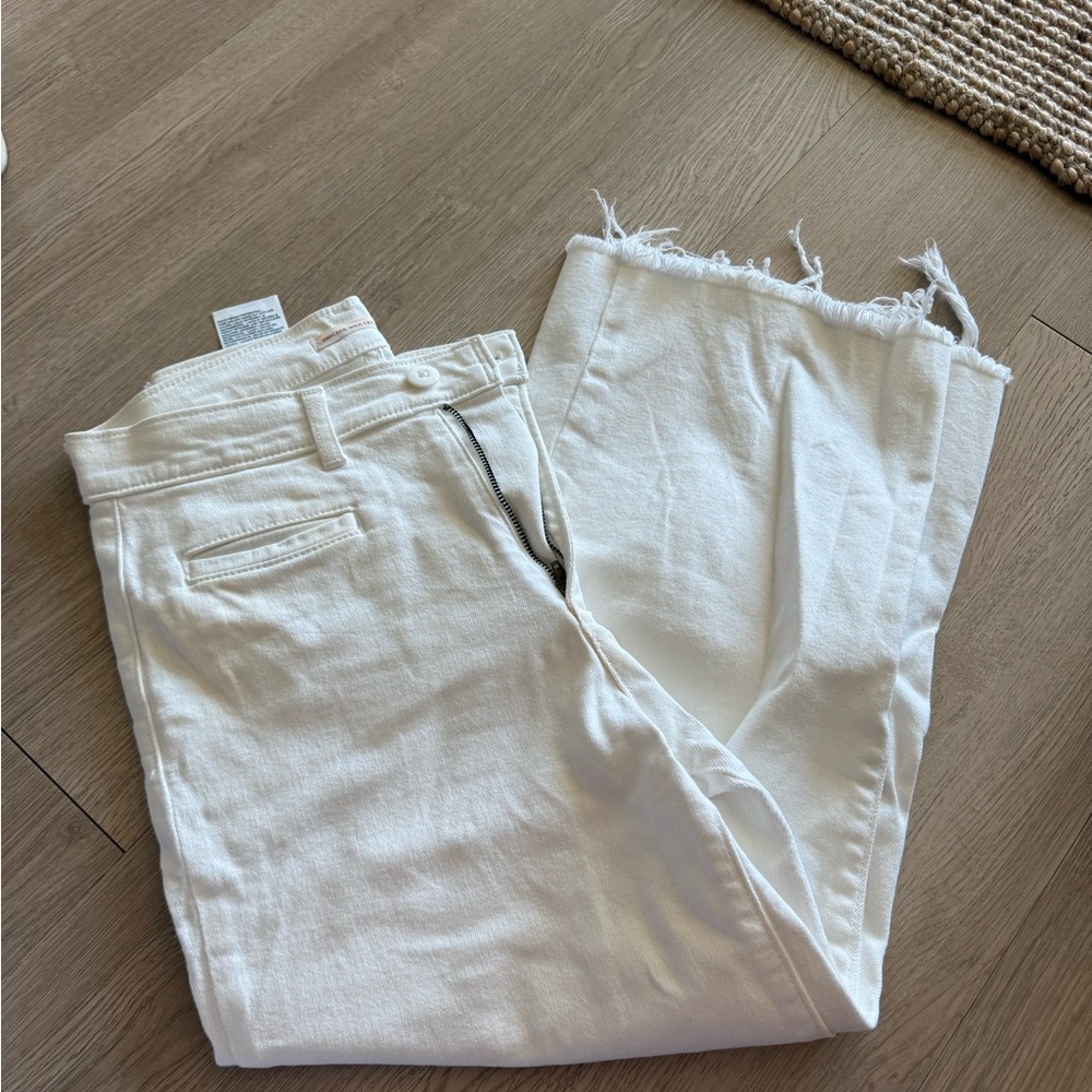 Levi’s white ribcage wide leg crop